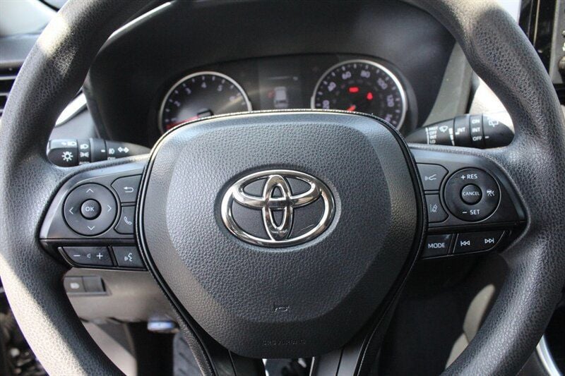 2019 Toyota RAV4 XLE FWD - 22499886 - 15