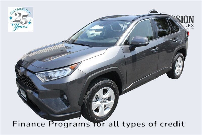 2019 Toyota RAV4 XLE FWD - 22499886 - 2