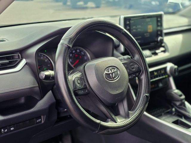 2019 Toyota RAV4 XLE FWD - 22967250 - 13