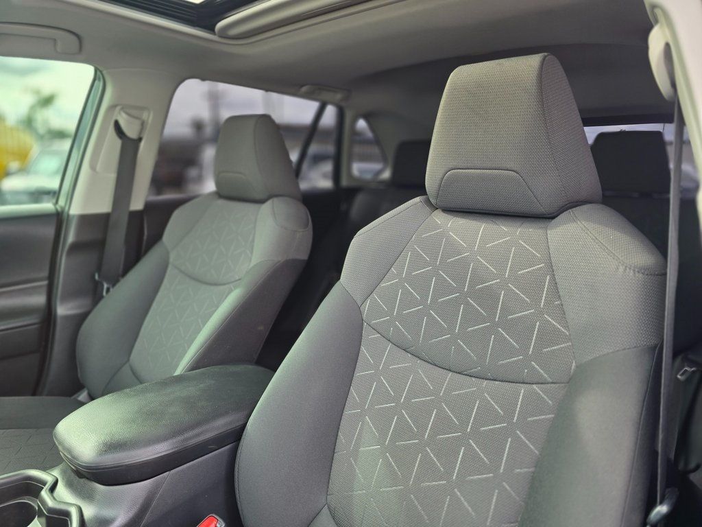 2019 Toyota RAV4 XLE FWD - 22967250 - 15