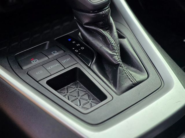 2019 Toyota RAV4 XLE FWD - 22967250 - 33