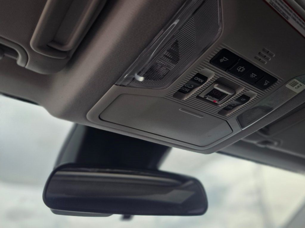 2019 Toyota RAV4 XLE FWD - 22967250 - 36