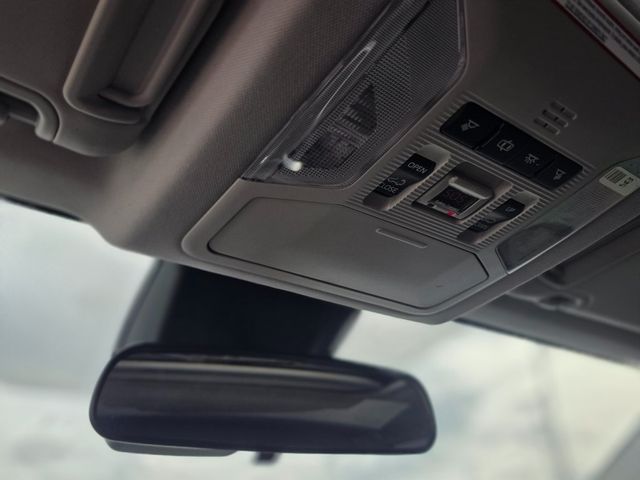 2019 Toyota RAV4 XLE FWD - 22967250 - 36