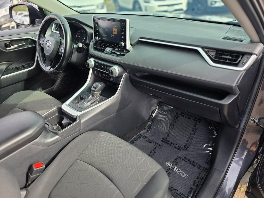 2019 Toyota RAV4 XLE FWD - 22967250 - 7