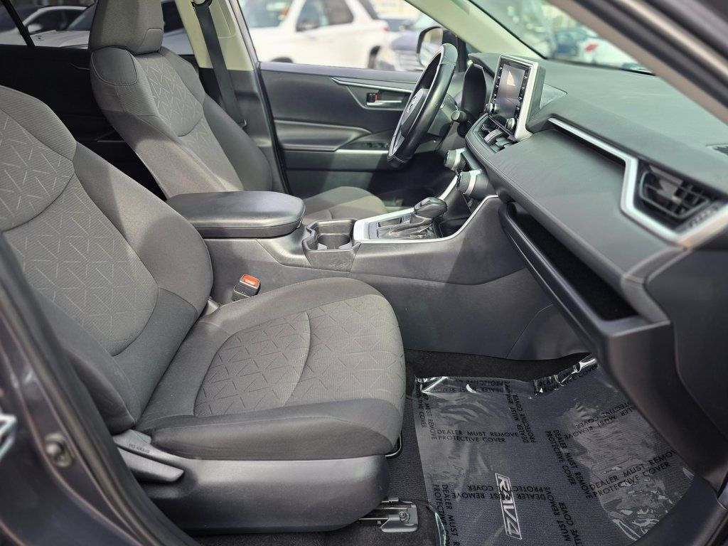 2019 Toyota RAV4 XLE FWD - 22967250 - 8