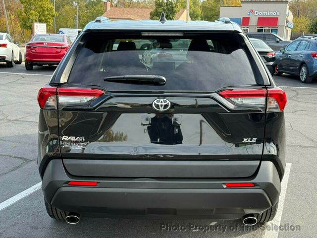 2019 Toyota RAV4 XLE FWD W/MOONROOF, APPLE CAR PLAY & BLINDSPOT - 22939862 - 13