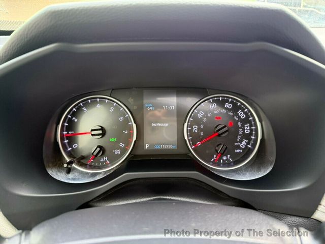 2019 Toyota RAV4 XLE FWD W/MOONROOF, APPLE CAR PLAY & BLINDSPOT - 22939862 - 23