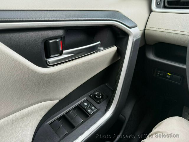 2019 Toyota RAV4 XLE FWD W/MOONROOF, APPLE CAR PLAY & BLINDSPOT - 22939862 - 33