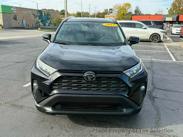2019 Toyota RAV4 XLE FWD W/MOONROOF, APPLE CAR PLAY & BLINDSPOT - 22939862 - 3