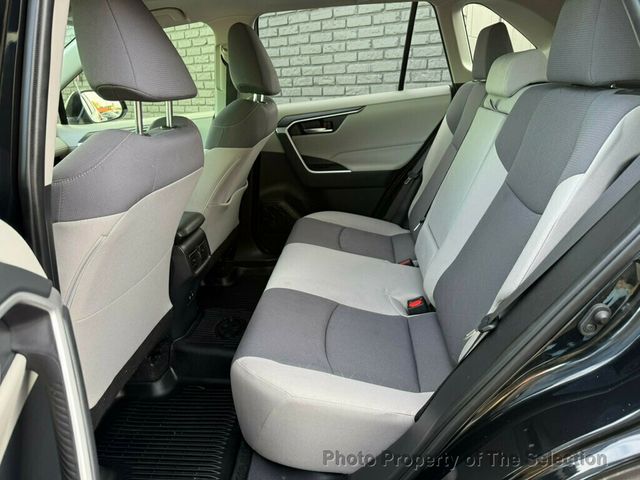 2019 Toyota RAV4 XLE FWD W/MOONROOF, APPLE CAR PLAY & BLINDSPOT - 22939862 - 39