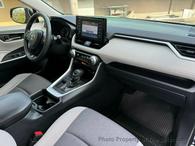 2019 Toyota RAV4 XLE FWD W/MOONROOF, APPLE CAR PLAY & BLINDSPOT - 22939862 - 43