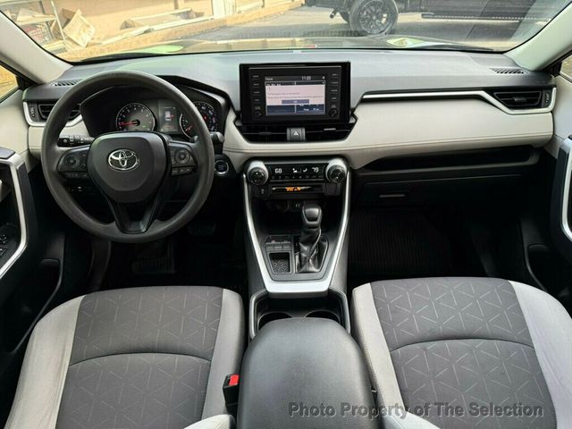 2019 Toyota RAV4 XLE FWD W/MOONROOF, APPLE CAR PLAY & BLINDSPOT - 22939862 - 45