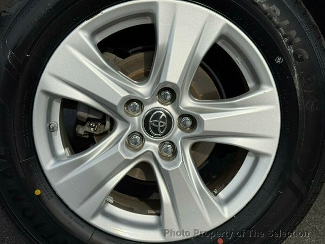 2019 Toyota RAV4 XLE FWD W/MOONROOF, APPLE CAR PLAY & BLINDSPOT - 22939862 - 46