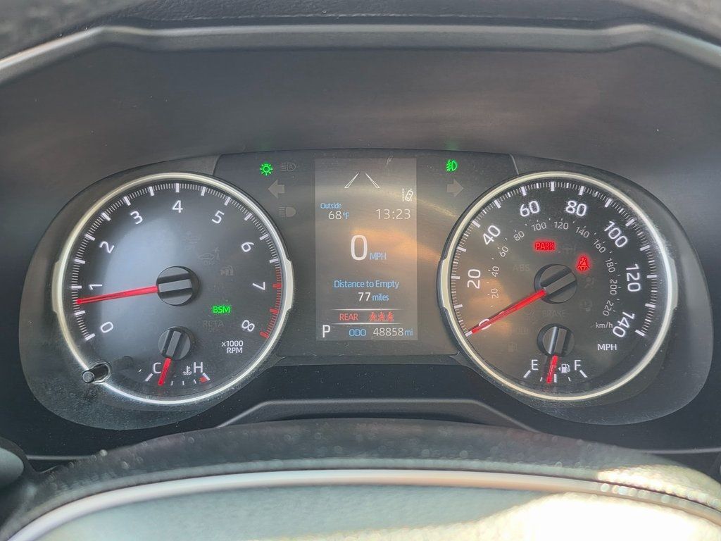 2019 Toyota RAV4 XLE Premium AWD - 22972145 - 24