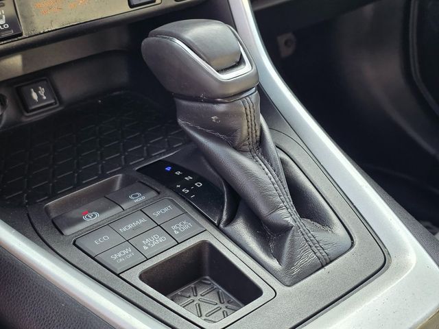 2019 Toyota RAV4 XLE Premium AWD - 22972145 - 33