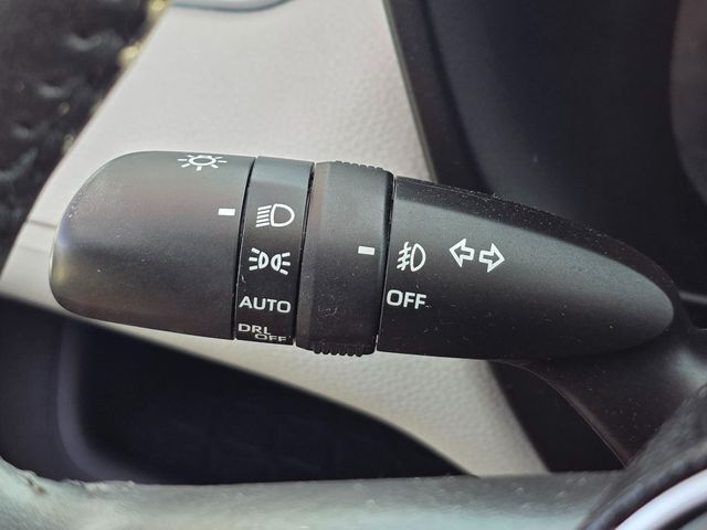 2019 Toyota RAV4 XLE Premium AWD - 22972145 - 36