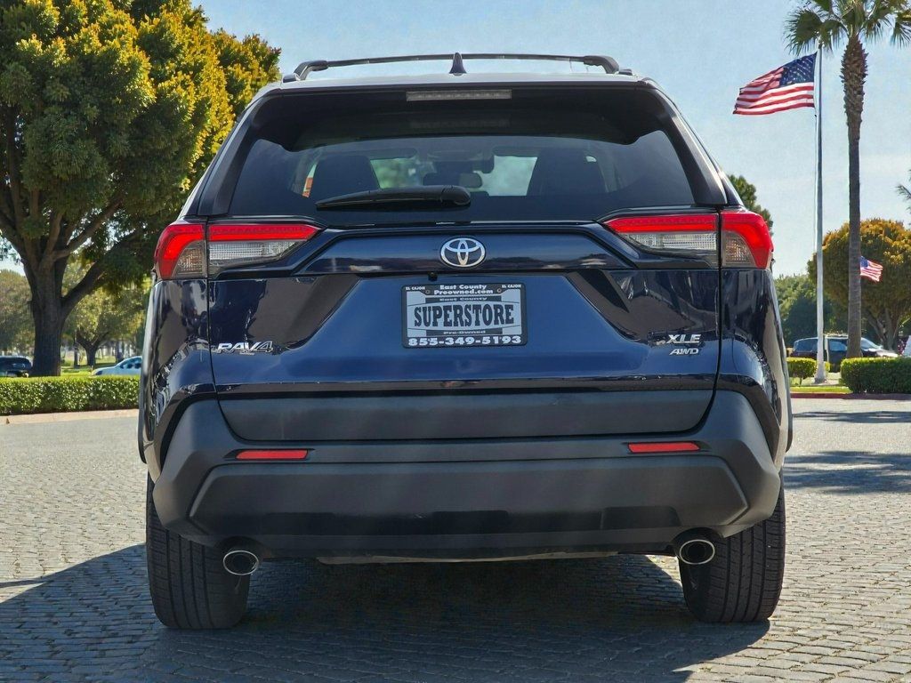 2019 Toyota RAV4 XLE Premium AWD - 22972145 - 5
