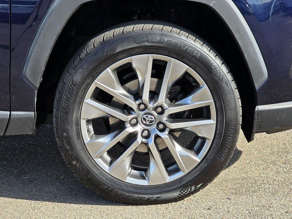 2019 Toyota RAV4 XLE Premium AWD - 22972145 - 7