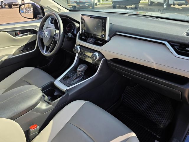 2019 Toyota RAV4 XLE Premium AWD - 22972145 - 8