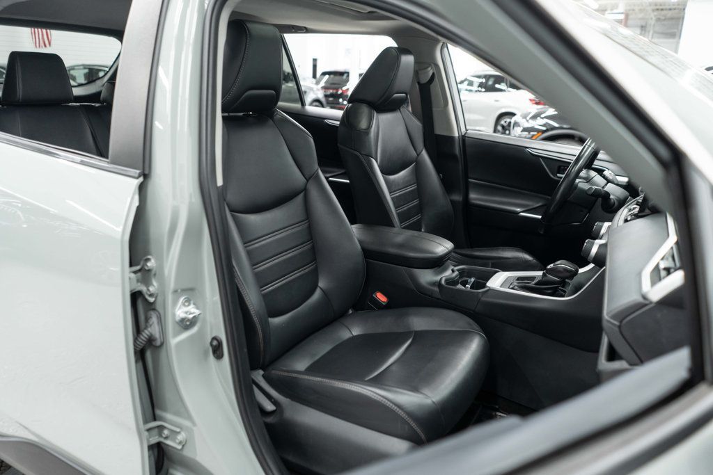 Toyota RAV4 photo 11