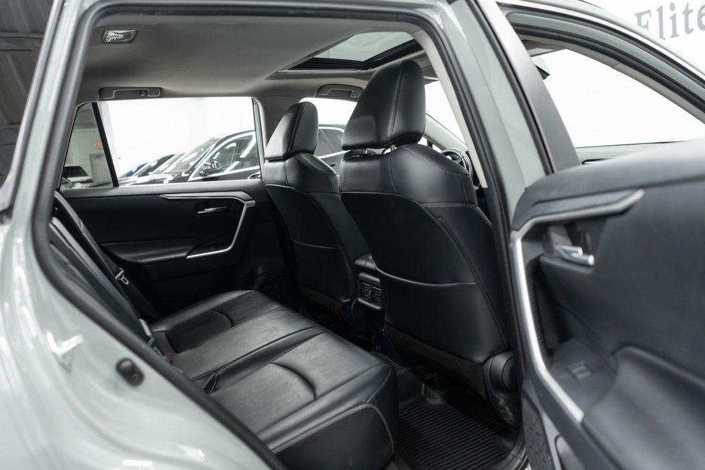 Toyota RAV4 photo 13