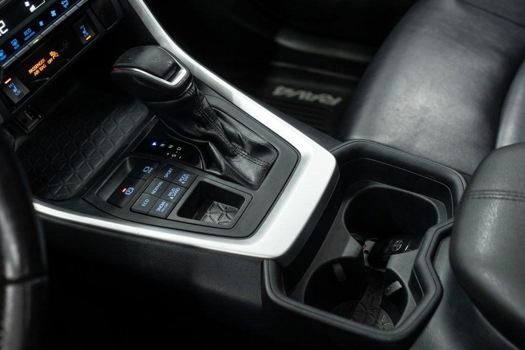 Toyota RAV4 photo 16