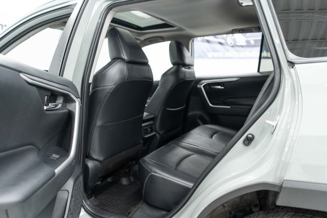 2019 Toyota RAV4 XLE Premium AWD - 23086518 - 27