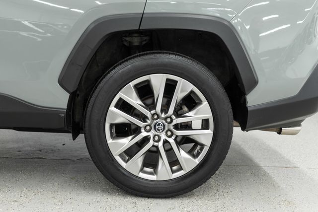 2019 Toyota RAV4 XLE Premium AWD - 23086518 - 34