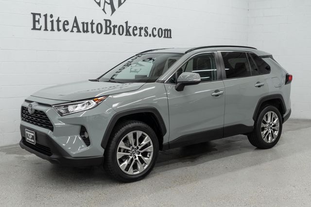 2019 Toyota RAV4 XLE Premium AWD - 23086518 - 40