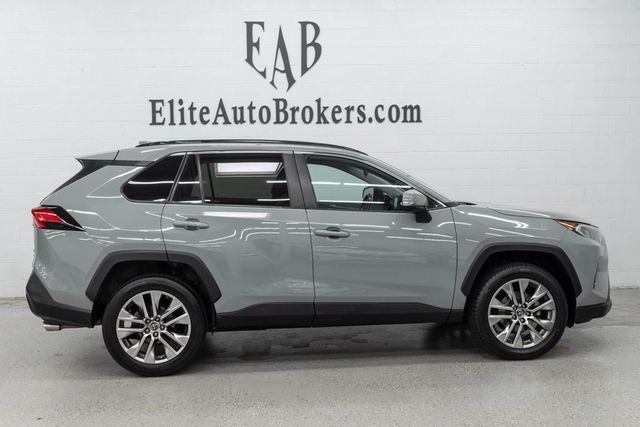 2019 Toyota RAV4 XLE Premium AWD - 23086518 - 4