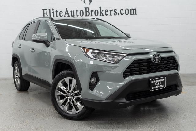 2019 Toyota RAV4 XLE Premium AWD - 23086518 - 6