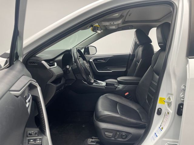 2019 Toyota RAV4 XLE Premium AWD - 22959841 - 11