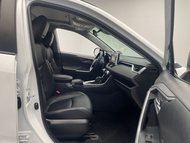 2019 Toyota RAV4 XLE Premium AWD - 22959841 - 20