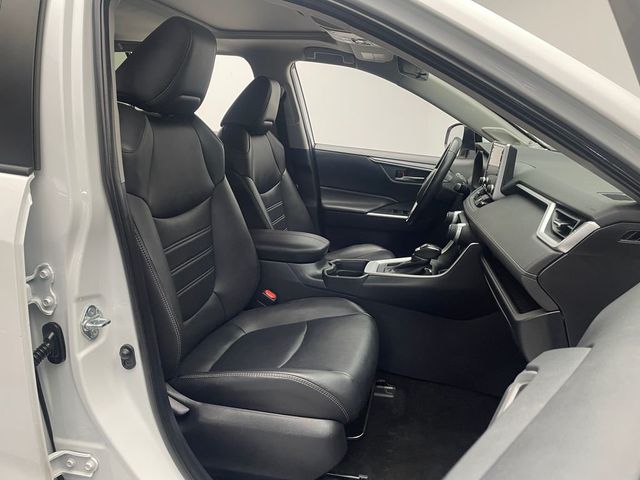 2019 Toyota RAV4 XLE Premium AWD - 22959841 - 21