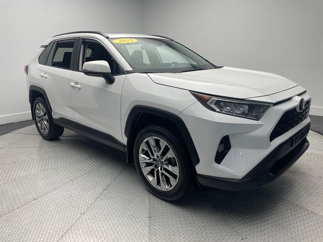 2019 Toyota RAV4 XLE Premium AWD - 22959841 - 2