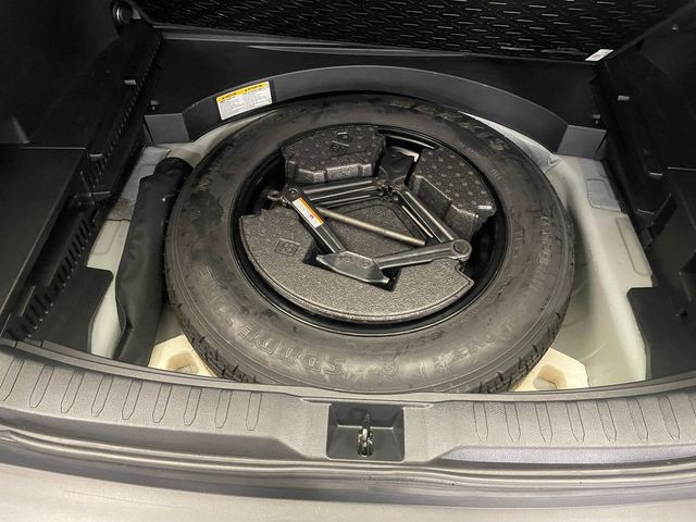 2019 Toyota RAV4 XLE Premium AWD - 22959841 - 40