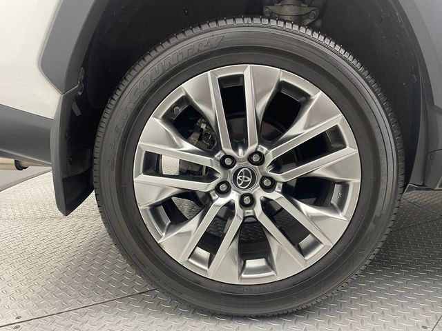 2019 Toyota RAV4 XLE Premium AWD - 22959841 - 46