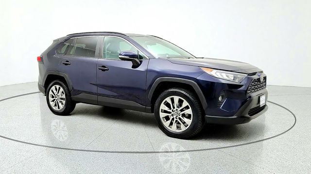 2019 Toyota RAV4 XLE Premium AWD w/ Cold Weather Pkg - 23101546 - 2