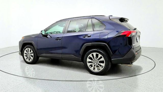 2019 Toyota RAV4 XLE Premium AWD w/ Cold Weather Pkg - 23101546 - 6