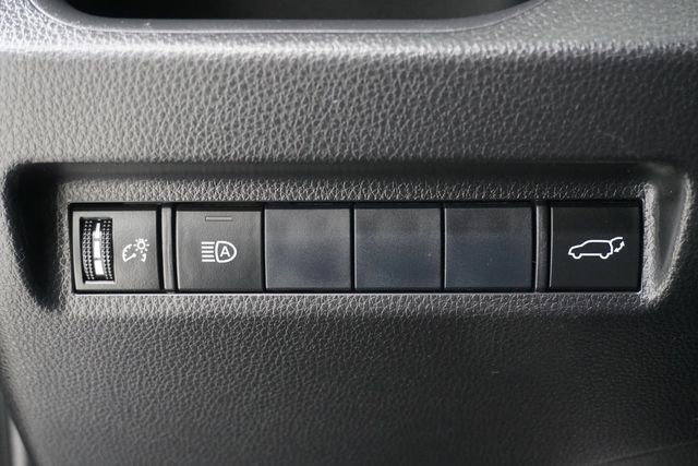 2019 Toyota RAV4 XLE Premium FWD - 22945573 - 20