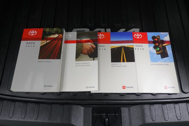 2019 Toyota RAV4 XLE Premium FWD - 22945573 - 21
