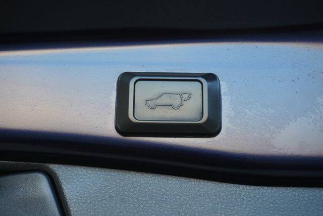 2019 Toyota RAV4 XLE Premium FWD - 22945573 - 23