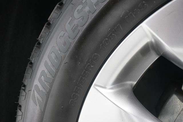 2019 Toyota RAV4 XLE Premium FWD - 22945573 - 25