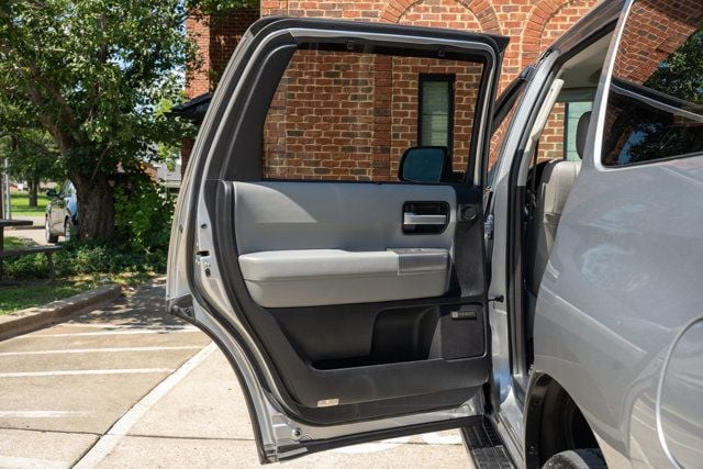 2019 Toyota Sequoia LocalTrade/Limited/4WD/2ndRowCaptains/RearEntertainment - 23034878 - 44