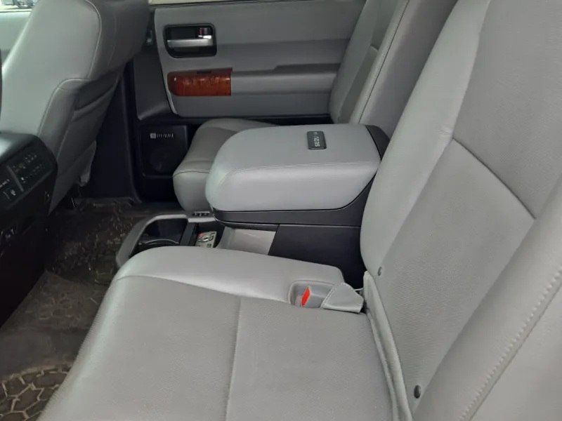 2019 Toyota Sequoia Platinum 4WD - 23035003 - 11