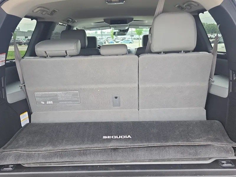 2019 Toyota Sequoia Platinum 4WD - 23035003 - 12