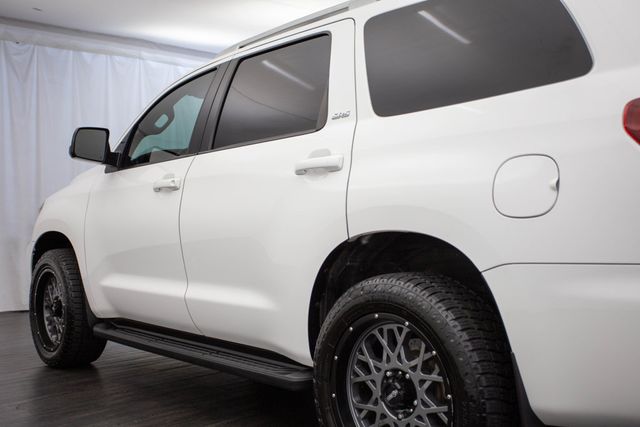 2019 Toyota Sequoia SR5 4WD - 22588096 - 33