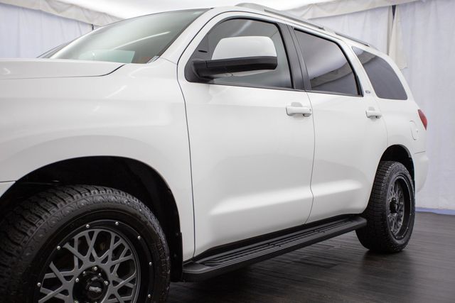 2019 Toyota Sequoia SR5 4WD - 22588096 - 36