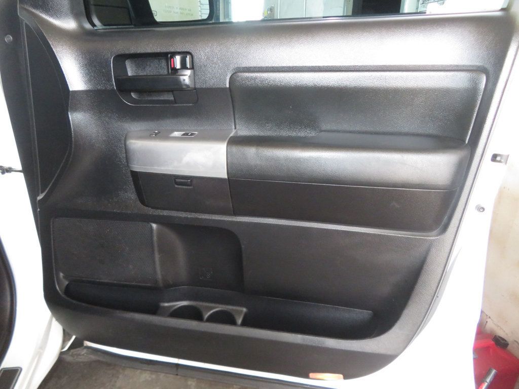 2019 Toyota Sequoia SR5 SEQUOIA 4X4 EXTRA CLEAN AZ TOYOTA TRD SPORT  ROOF RACK  - 23018754 - 28