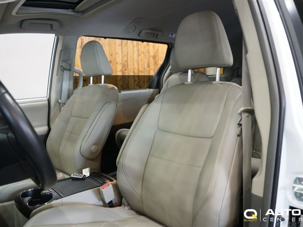 2019 Toyota Sienna  - 22921973 - 13